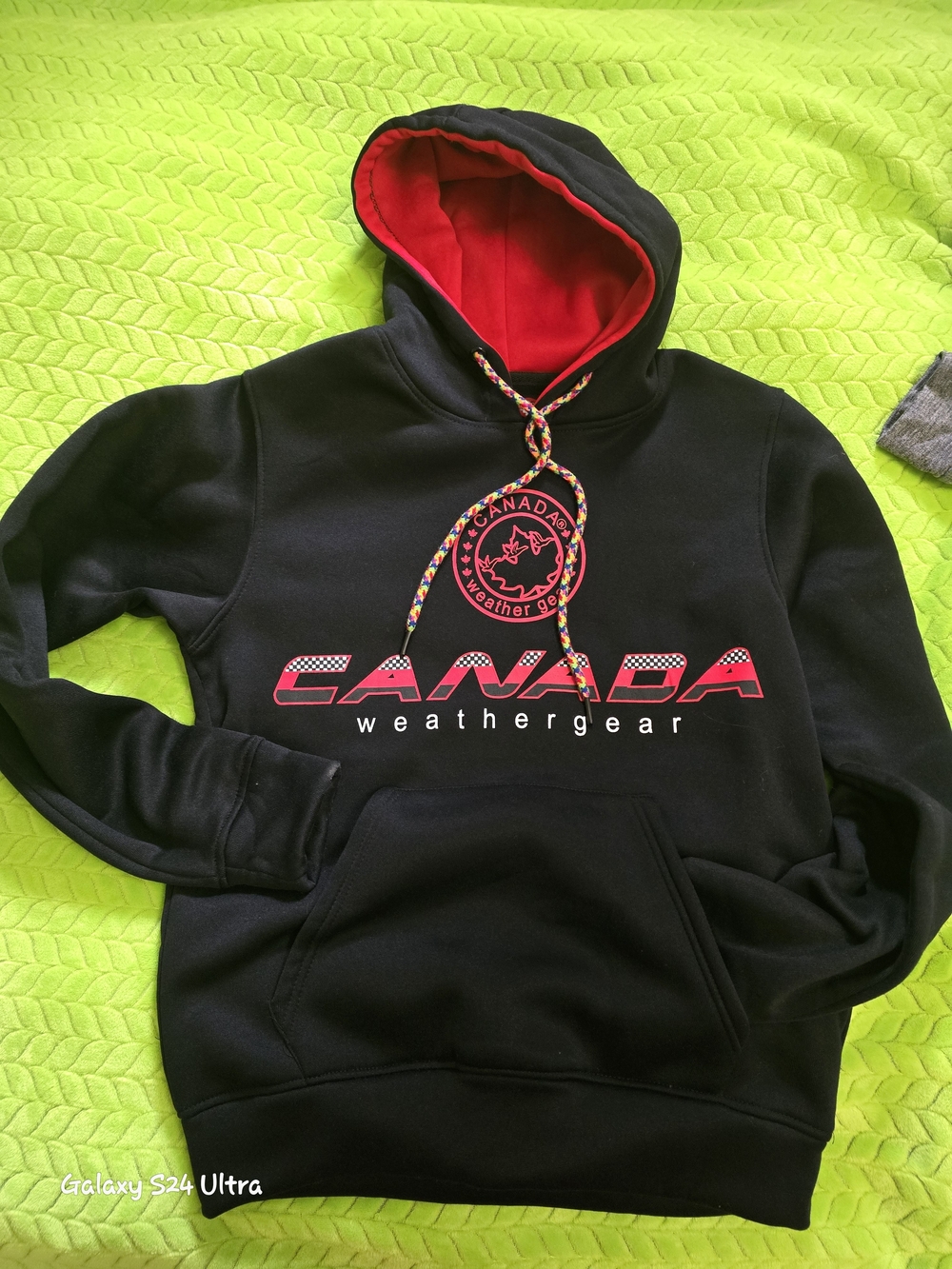 Canada Weather Gear Men's Black Hoodie with Red Lining - Picture 3 of 6